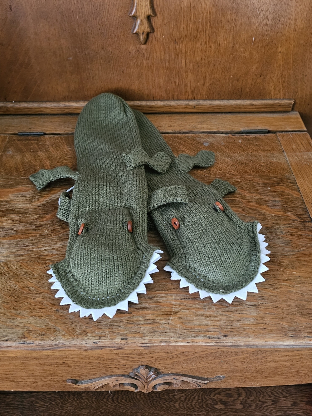 LOLAT Crocodile Cartoon Slipper Socks | Knit Alligator House Slippers | NWT - Picture 4 of 4